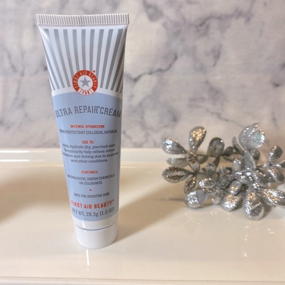 First Aid Beauty Ultra Repair Cream Intense Hydration, NEW - Mini 28 g - Picture 2 of 7